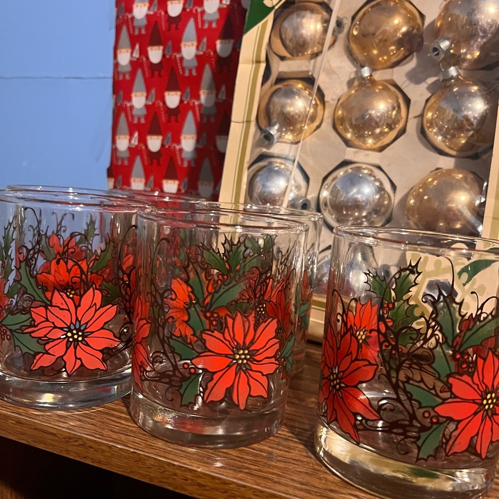 Libbey Vintage Festive Poinsettia Glass Set